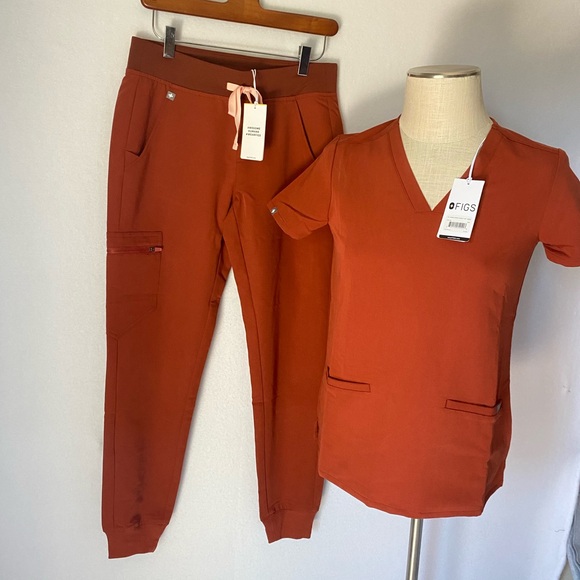 New items figs - Picture 2 of 7